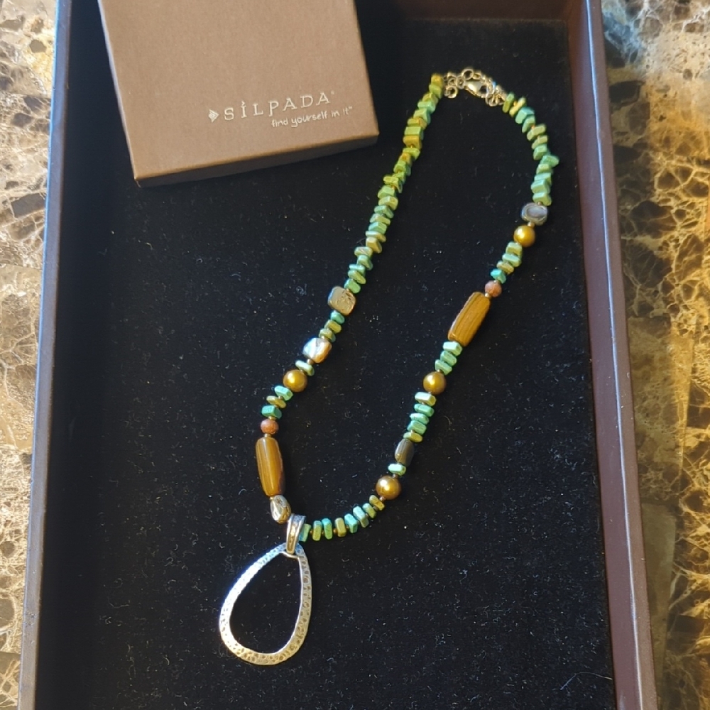 Silpada Green and Gold Necklace with Elegant Beads